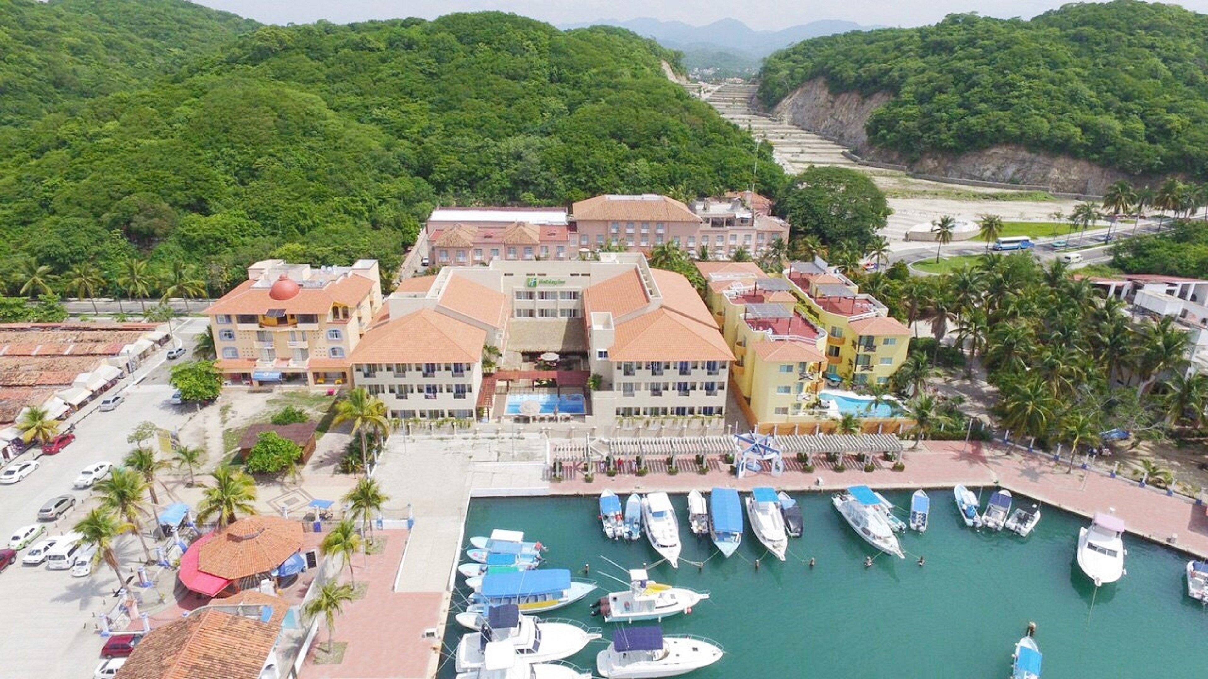 Holiday Inn Huatulco By Ihg Santa Cruz Exterior foto